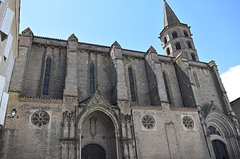 Collégiale de Saint-Michel.